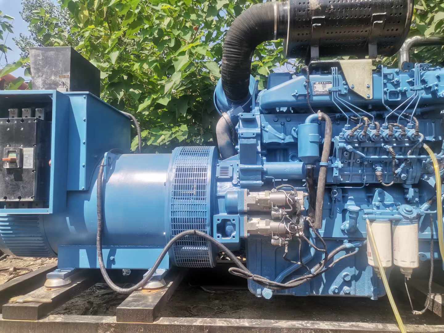 洛龙详细说明降低 800kW 柴油发电机输出电流波动的方法